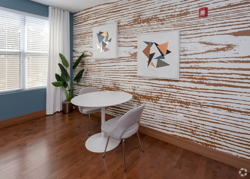 More Photos Of 56 Broad St, Bloomfield Apartments For Lease