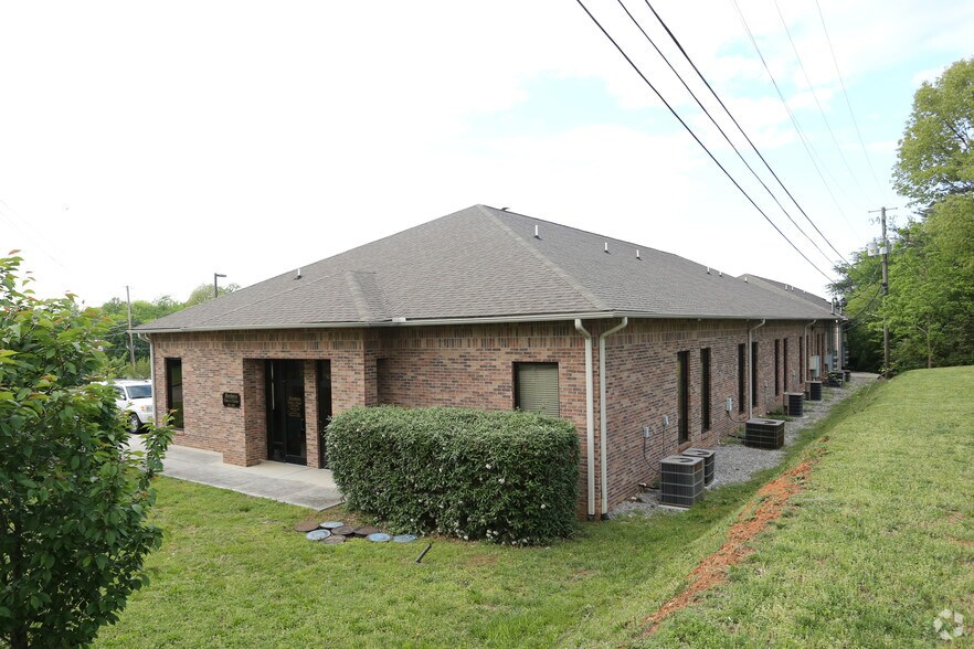 More Photos Of 1308 Wilson Rd, Knoxville Office For Lease