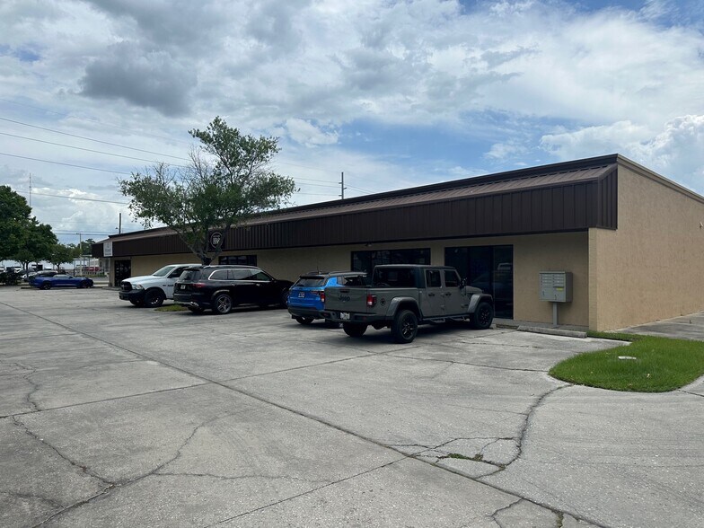 Primary Photo Of 120 Commerce Blvd, Oldsmar Warehouse For Lease