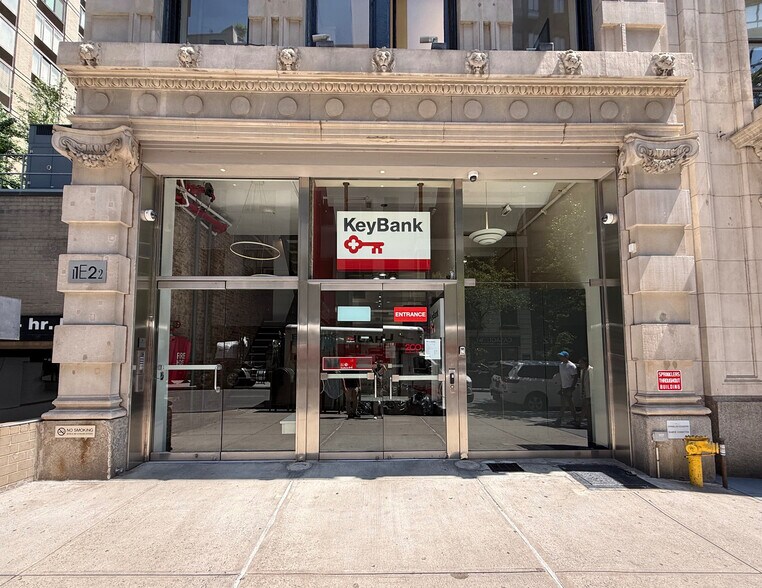 Primary Photo Of 11 E 22nd St, New York Apartments For Lease