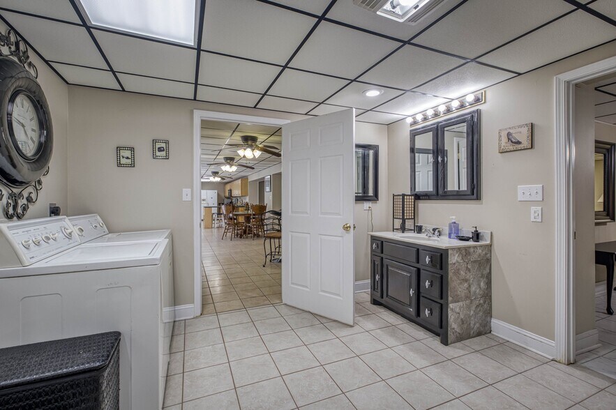 More Photos Of 200 Little Acres Dr, Marion Specialty For Sale