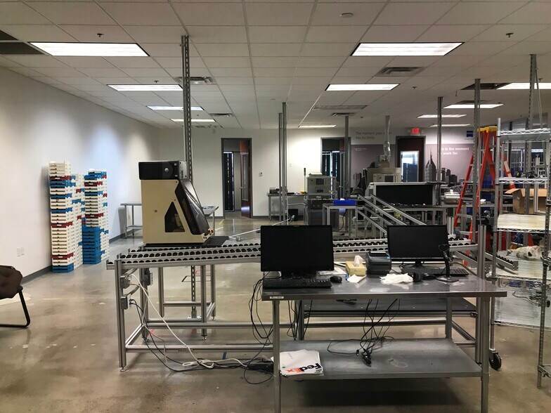 More Photos Of 118-122 Space Park Dr, Nashville Unknown For Lease