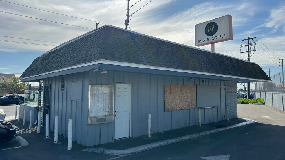 More Photos Of 10051 McFadden Ave, Westminster Fast Food For Lease