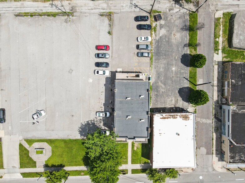 More Photos Of 1386 E Main St, Columbus Office For Lease