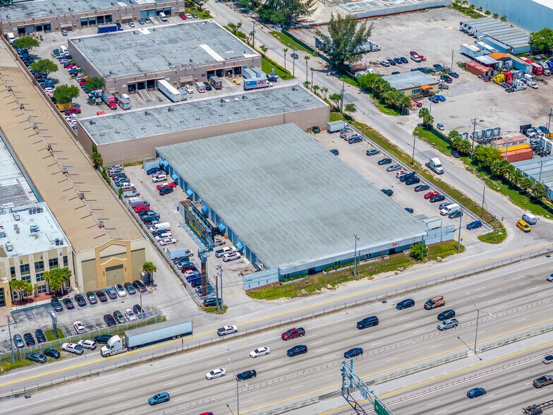 More Photos Of 7000 NW 77th ct, Miami Warehouse For Sale