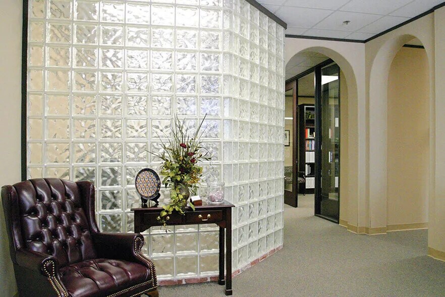 More Photos Of 2441 High Timbers Dr, The Woodlands Office For Lease