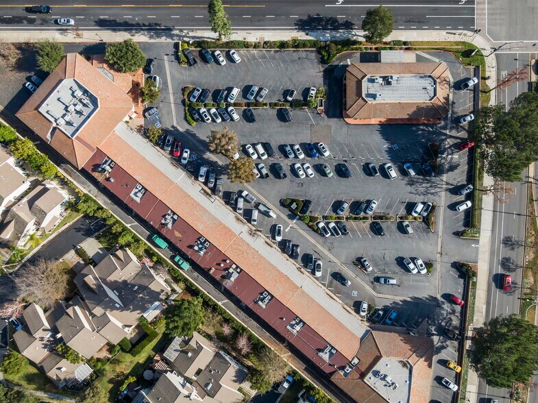 More Photos Of 4601-4711 Lakeview Canyon Rd, Westlake Village Unknown For Lease