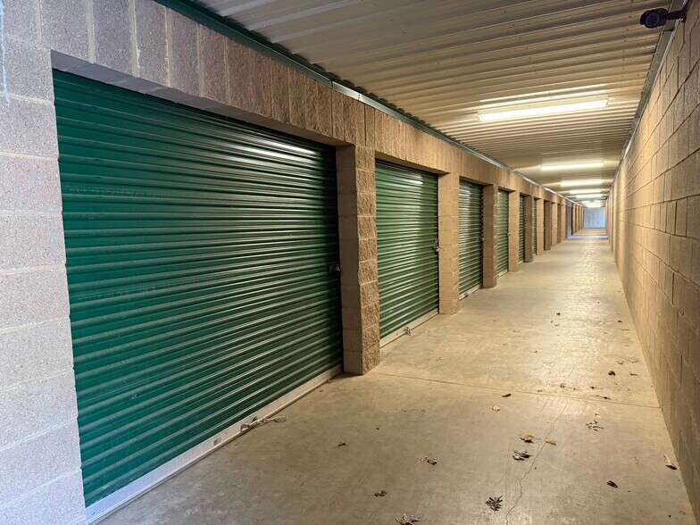More Photos Of 200 Charles Hamilton Way, Shepherdsville Self Storage For Sale