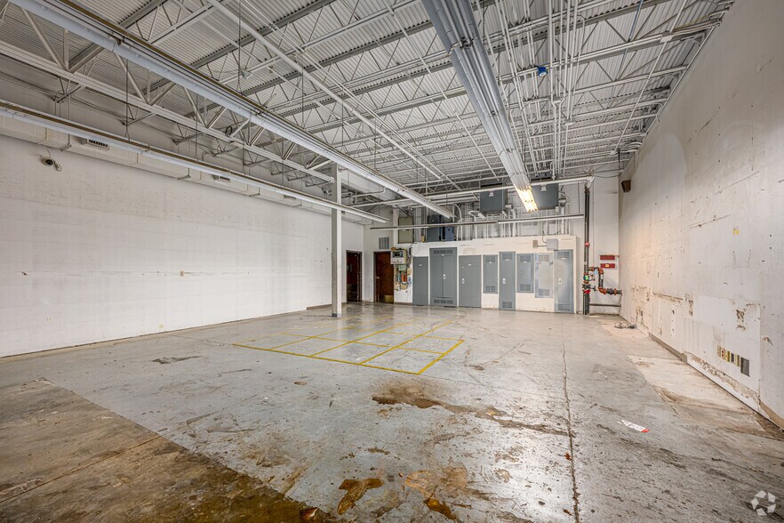 More Photos Of 2590 Citiplace Ct, Baton Rouge Freestanding For Lease