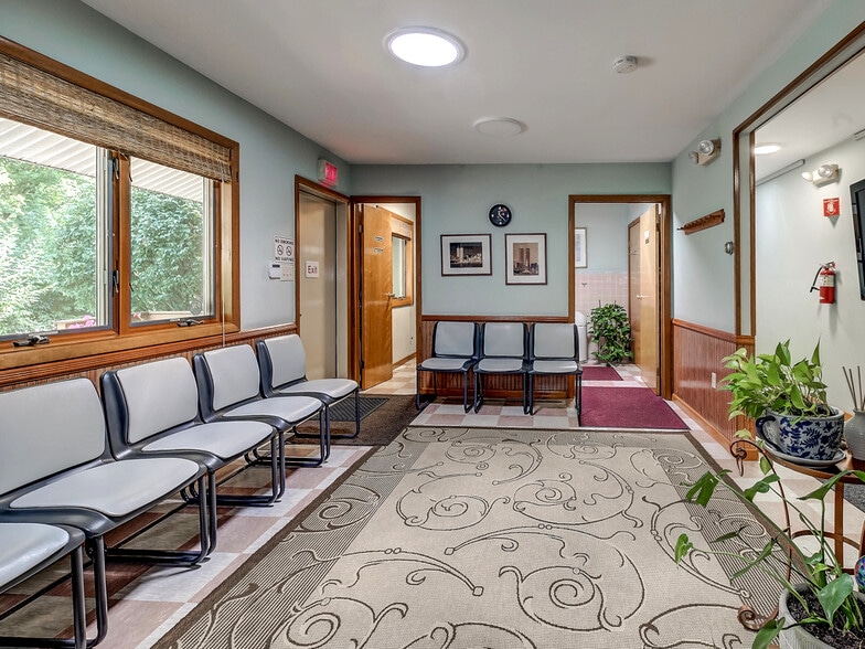 More Photos Of 4 Lincoln Rd, South Fallsburg Office For Sale