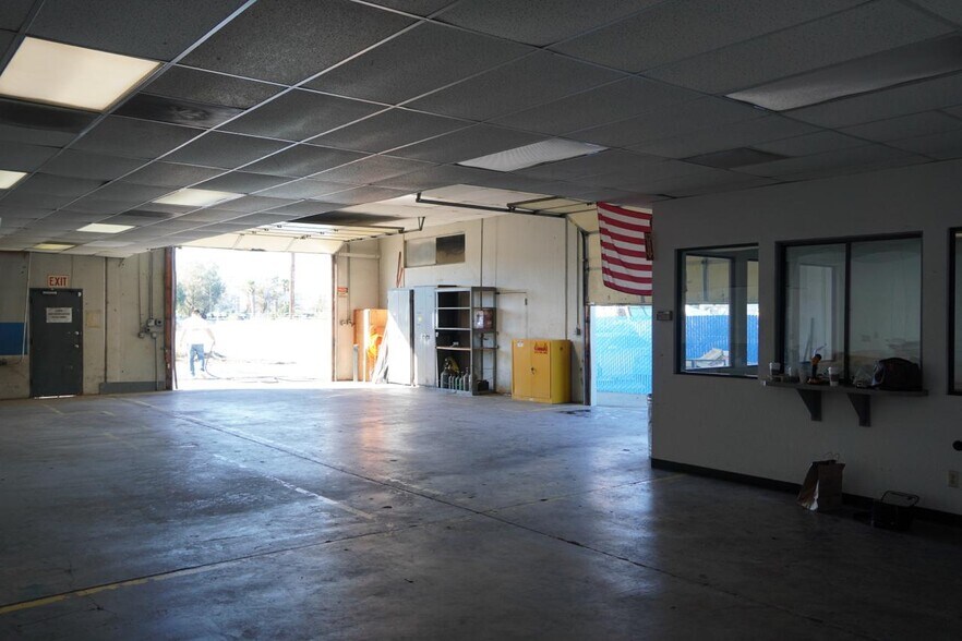 More Photos Of 1584 Silica Ave, Sacramento Industrial For Sale