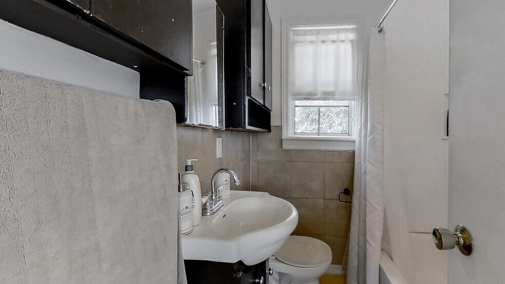 More Photos Of 358 Cartier Av, Sudbury Apartments For Sale