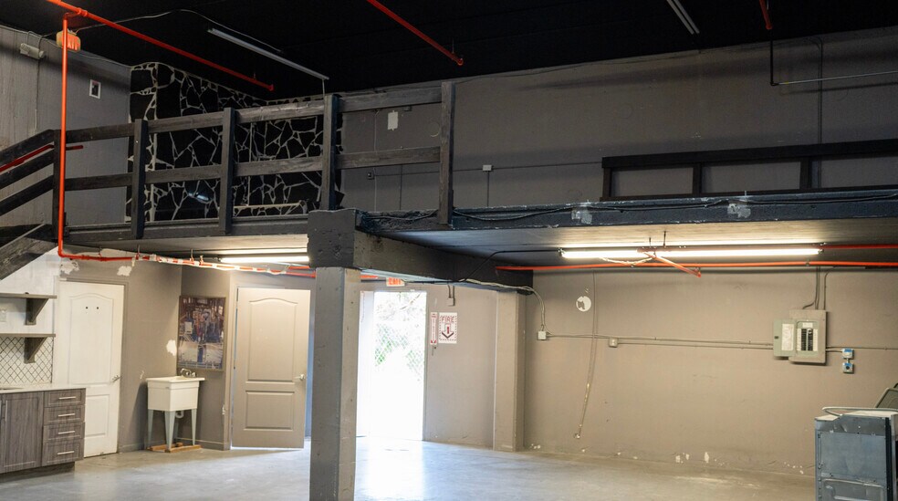 More Photos Of 16300 SW 137th Ave, Miami Warehouse For Sale