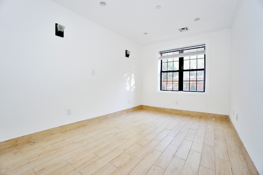 More Photos Of 626 Greene Ave, Brooklyn Multifamily For Sale