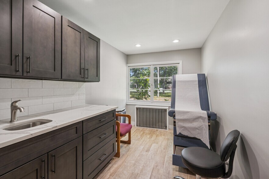 More Photos Of 69 County Road 516, Old Bridge Office For Lease
