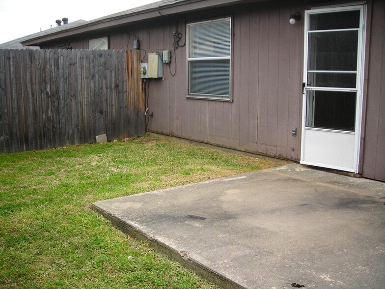 More Photos Of 3600 Hulen Park Cir, Fort Worth Multifamily For Sale