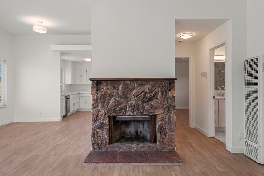 More Photos Of 1625 Palmetto Ave, Pacifica Apartments For Sale