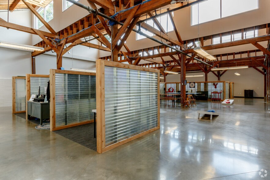 More Photos Of 2030 Lindell Ave, Nashville Office For Lease