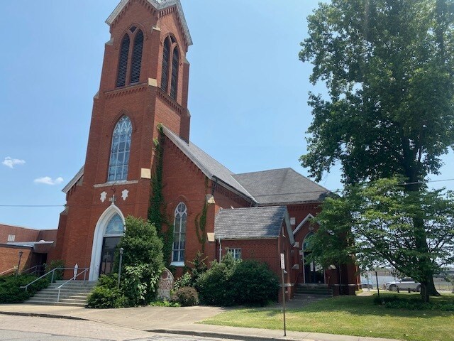 More Photos Of 1000 W Illinois St, Evansville Religious Facility For Lease