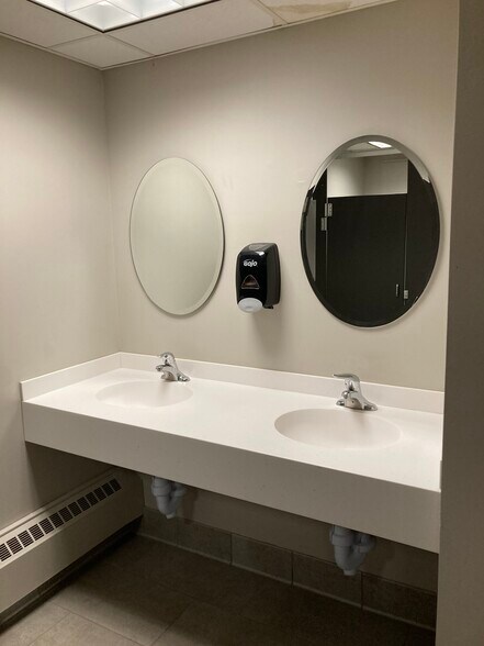 More Photos Of 37 Franklin St, Buffalo Office For Sale
