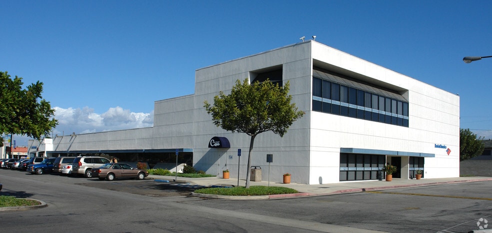 More Photos Of 1450 W Redondo Beach Blvd, Gardena Bank For Lease