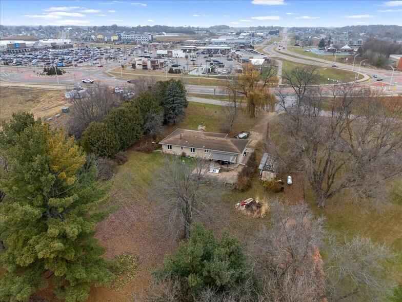 More Photos Of 3173 McComb Rd, Stoughton Flex For Sale