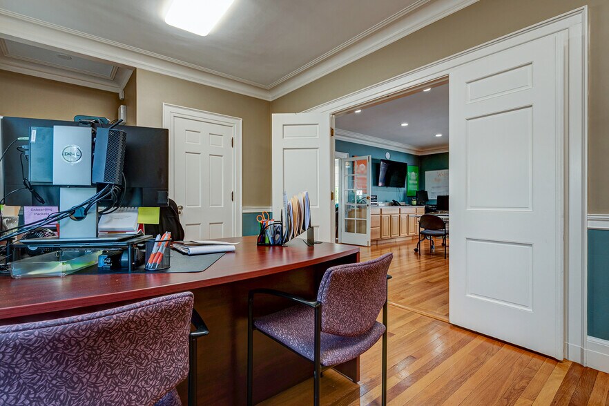 More Photos Of 8 Church St, Westborough Office Residential For Lease