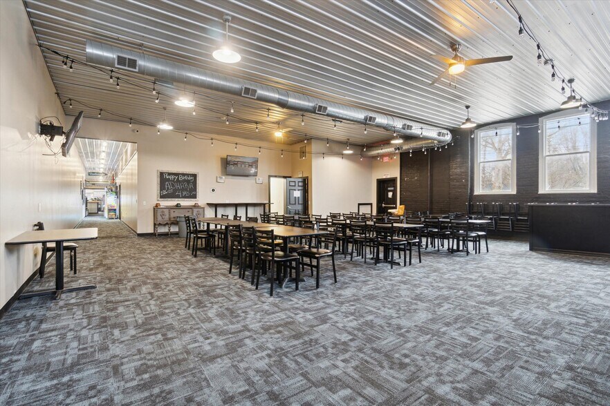 More Photos Of 142 N Saginaw St, Chesaning Bowling Alley For Sale