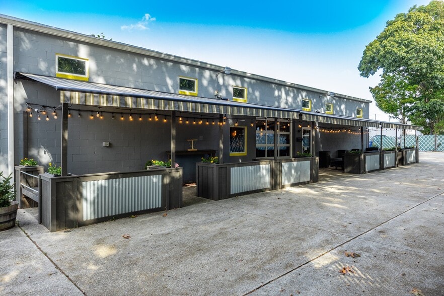 More Photos Of 705 W New York Ave, Somers Point General Retail For Sale