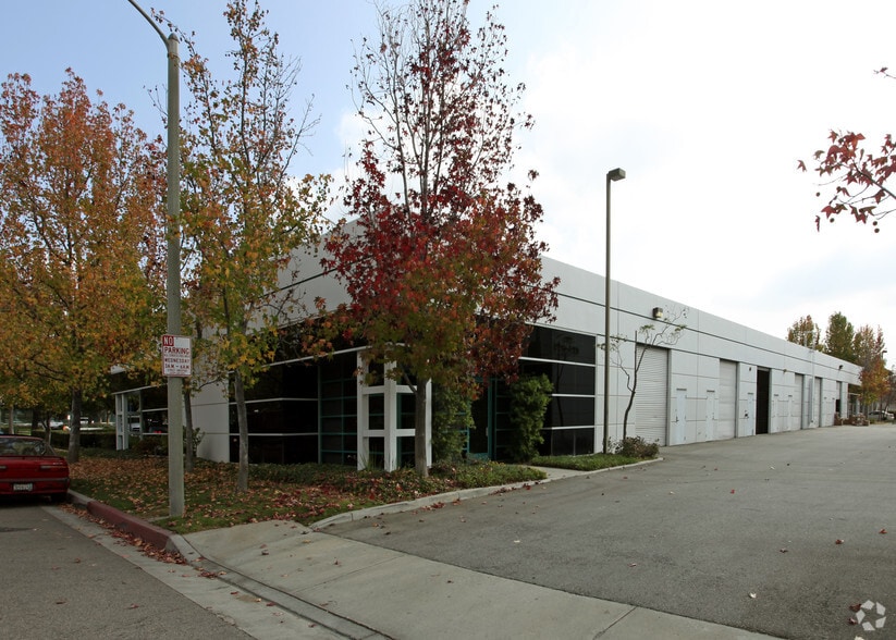 More Photos Of 2238 N Glassell St, Orange Light Manufacturing For Lease