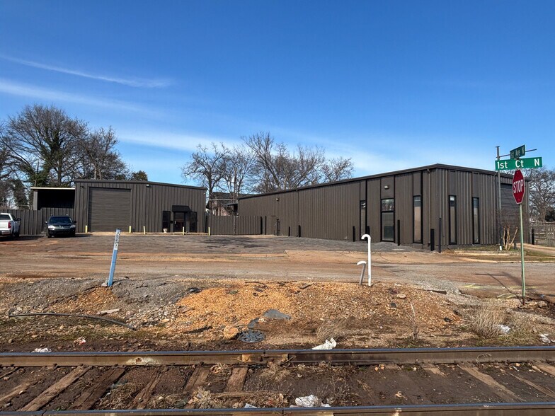 More Photos Of 4720-4724 1st Ave N, Birmingham Flex For Sale