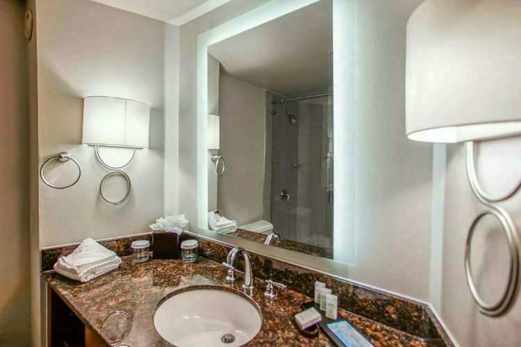 More Photos Of 28100 Franklin Rd, Southfield Hotel For Sale