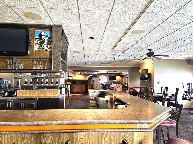 More Photos Of 5530 Gratiot Rd, Saginaw General Retail For Sale