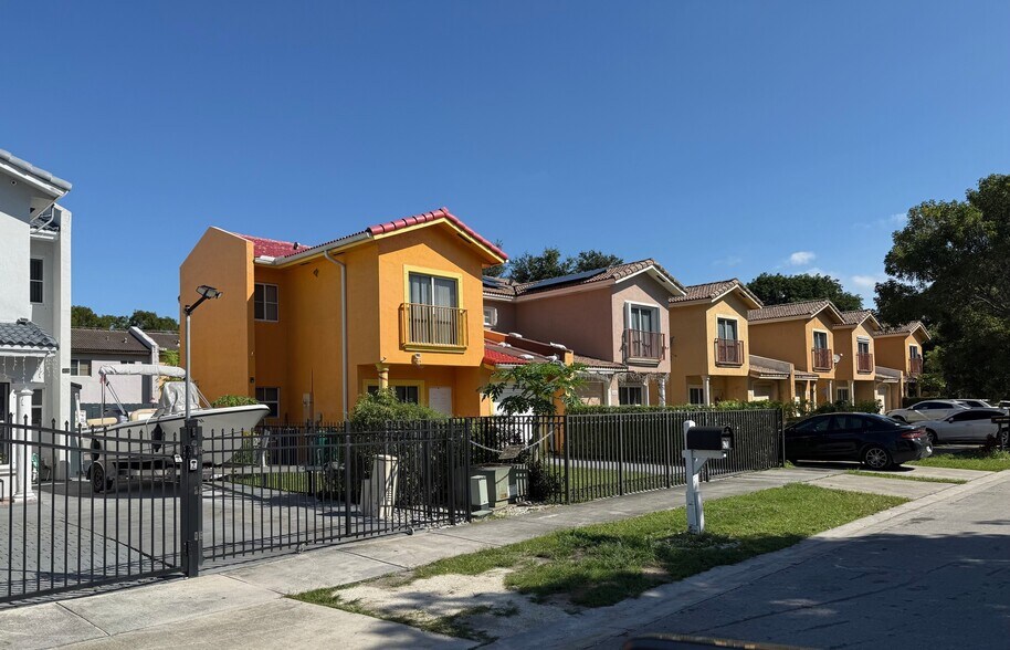 Primary Photo Of 609 SW 10th St, Homestead Specialty For Sale