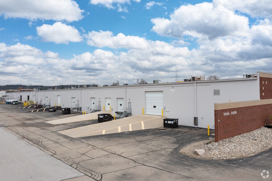 More Photos Of 9466-9490 Meridian Way, West Chester Warehouse For Lease