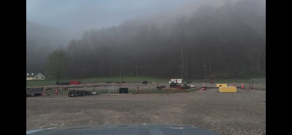 Primary Photo Of 420 Garrett Fork Road, Chapmanville Land For Lease