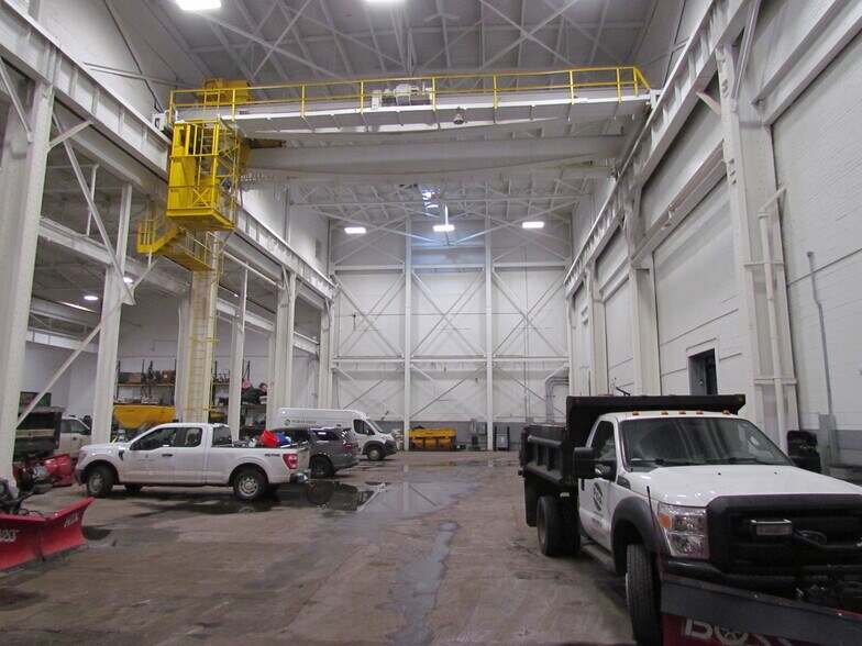 More Photos Of 2221-2241 Bellevue St, Detroit Warehouse For Lease