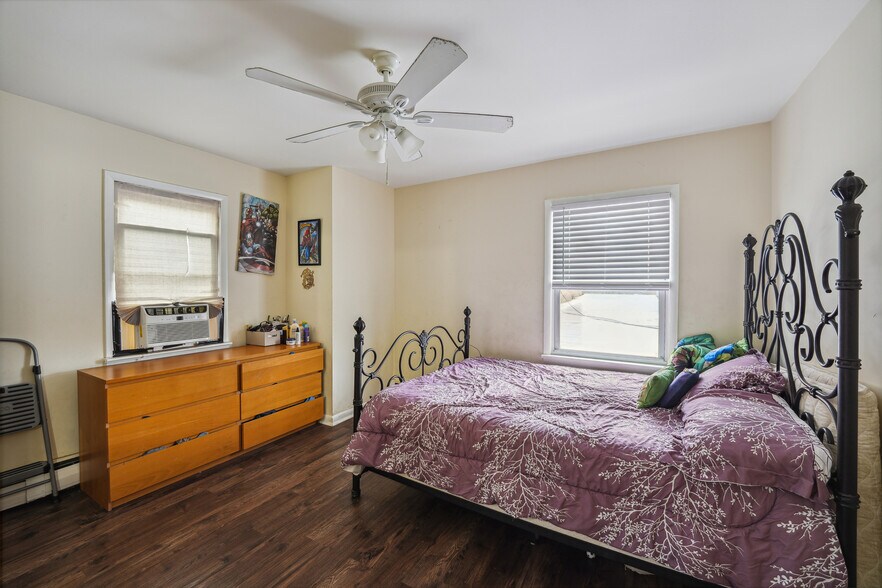 More Photos Of 147 Chestnut St, Roselle Park Storefront Retail Residential For Sale