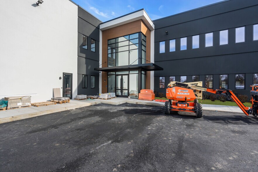 More Photos Of 705 Brewers Bridge Rd, Jackson Office For Lease