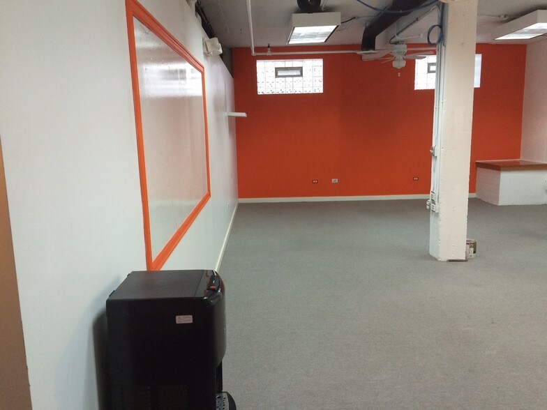 More Photos Of 4410 N Ravenswood Ave, Chicago Loft Creative Space For Lease