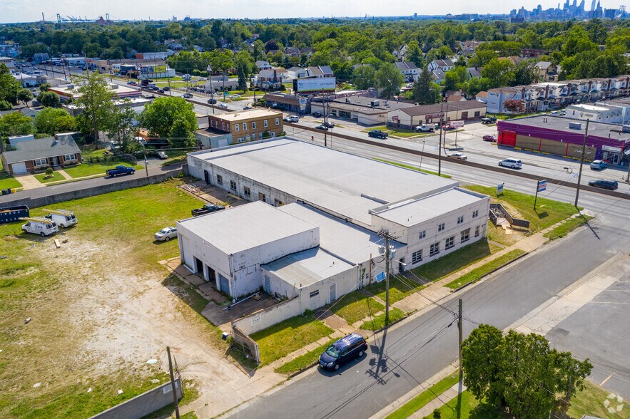 More Photos Of 5910 S Crescent Blvd, Pennsauken Warehouse For Lease