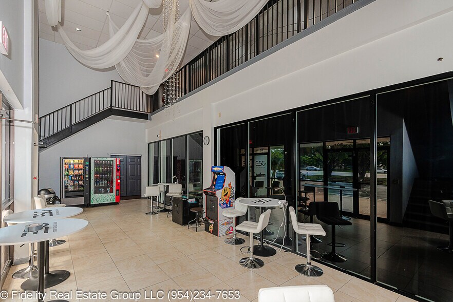 More Photos Of 3650 Coral Ridge Dr, Coral Springs Light Manufacturing For Sale