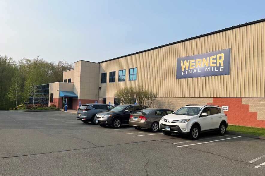 More Photos Of 448 Pepper St, Monroe Warehouse For Lease