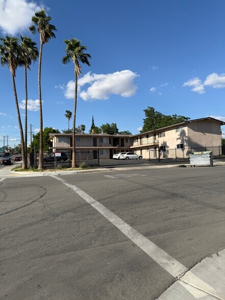 More Photos Of 1700 Lincoln St, Bakersfield Apartments For Sale