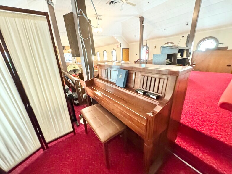 More Photos Of 128 Arthur St, Linden Religious Facility For Sale