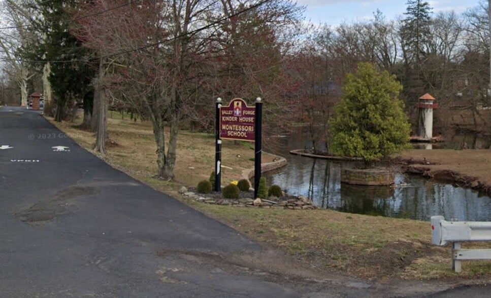 More Photos Of 188 W Ridge Pike, Royersford Schools For Sale