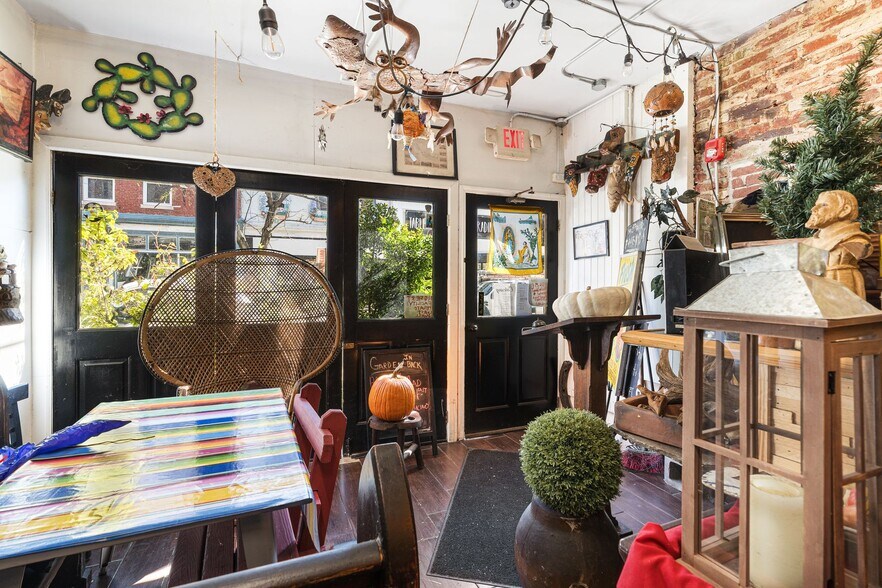 More Photos Of 522 S 5th St, Philadelphia Storefront Retail Residential For Sale