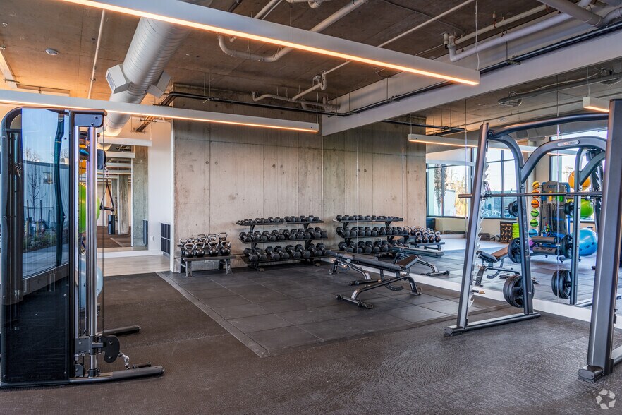 More Photos Of 875 NE 27th Ave, Portland Apartments For Lease