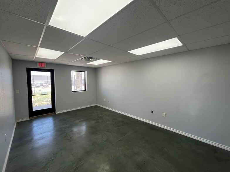 More Photos Of 4612 County Road 128, Midland Industrial For Lease