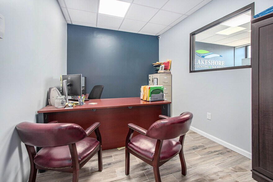 More Photos Of 14729 Champaign Rd, Allen Park Storefront Retail Office For Lease